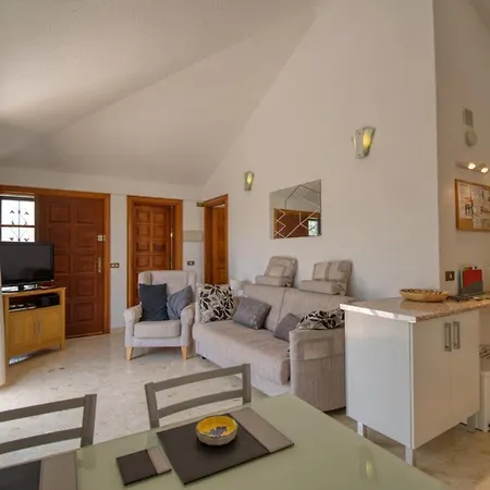 104 Aries Pebble Hotel