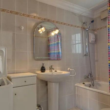 ホテル 104 Aries Pebble *